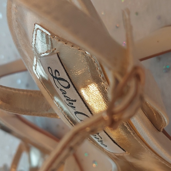 Lady Couture Pumps Size 6 - Picture 7 of 10